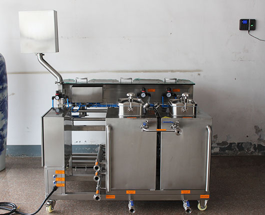 Compact three heads keg washer-203